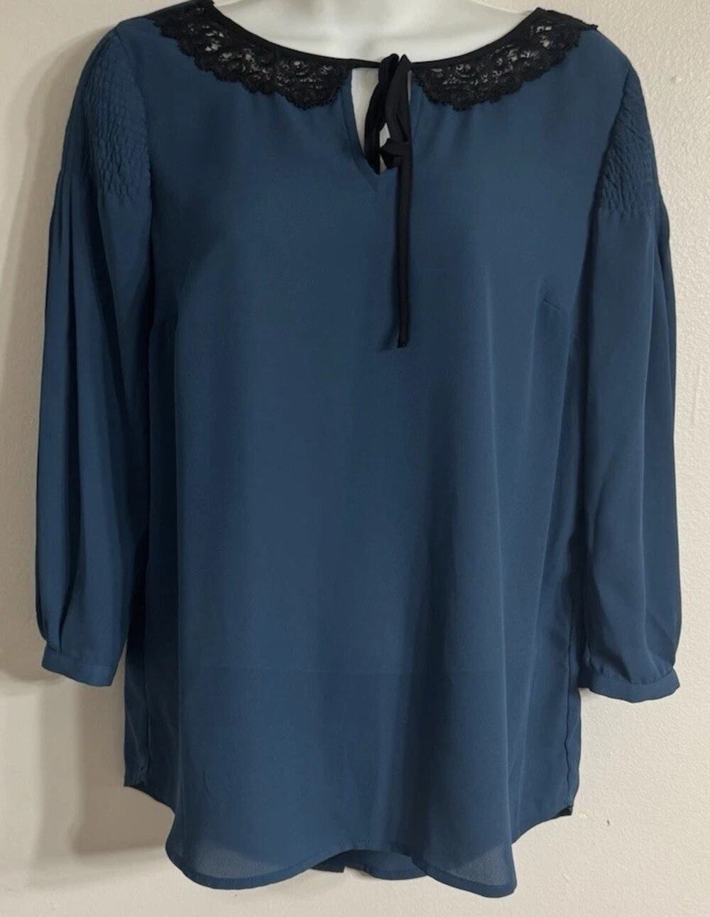 Disney X Lauren Conrad Blouse Women’s Small Snow White Bell Sleeve Lace Collar